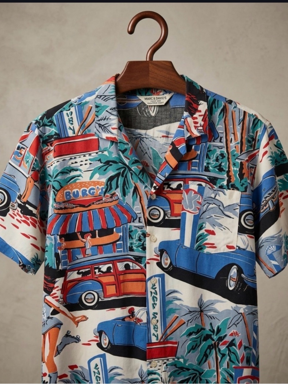 Vintage Men's Mark Daniel’s L  Blue Tropical Hawaiian car vacation print Shirt